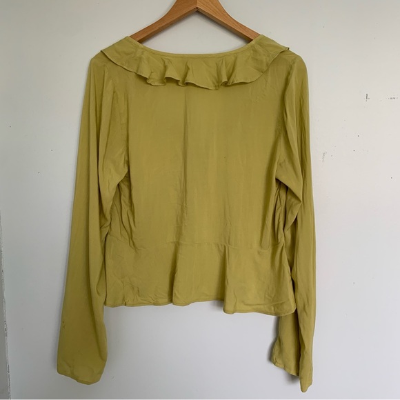 AMERICAN EAGLE RUFFLED WRAP TOP NWT - Picture 7 of 9